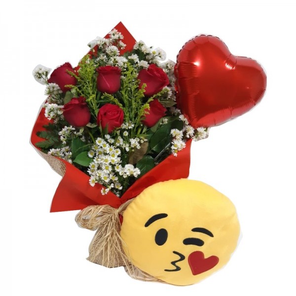 buquê 6 rosas  balão de coração Modelo e emoji beijinho 