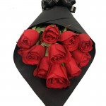 Buquê Black com 12 Rosas Vermelhas 