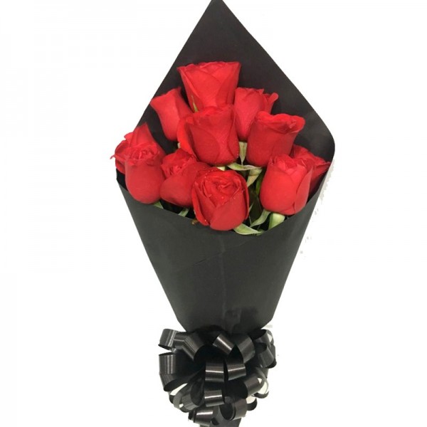 Buquê Black com 12 Rosas Vermelhas 